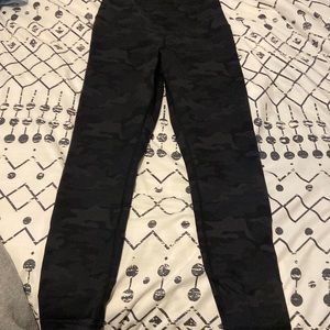 Size 6 lululemon camo leggings